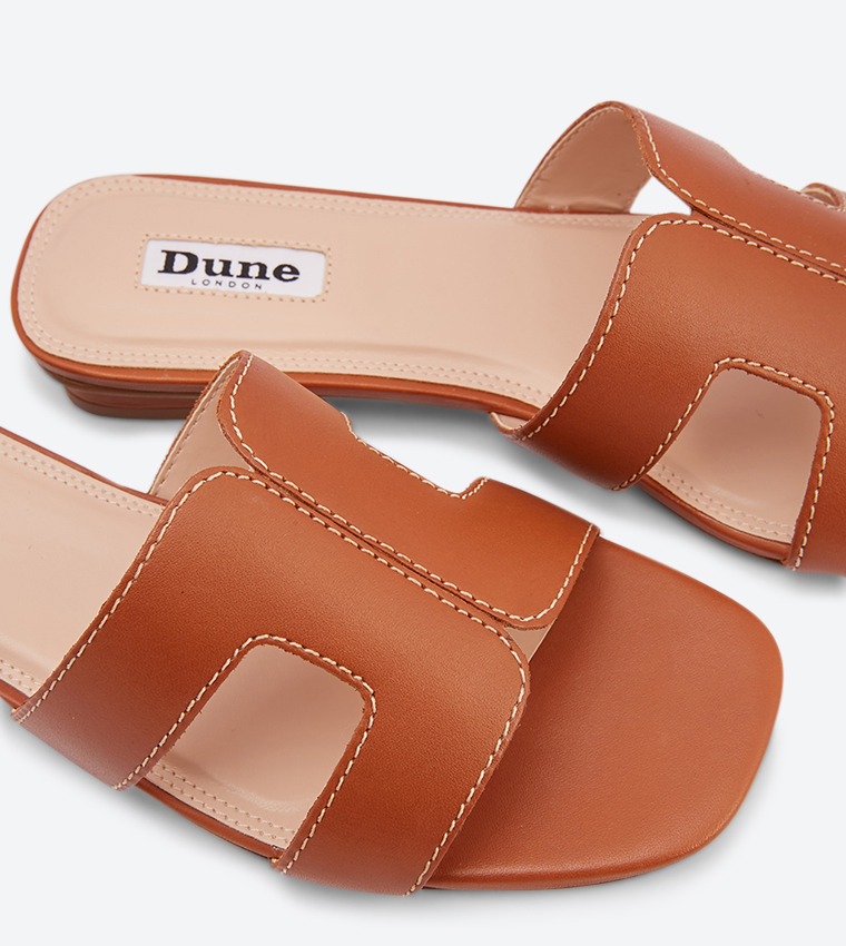 Loupe Tan Sandals