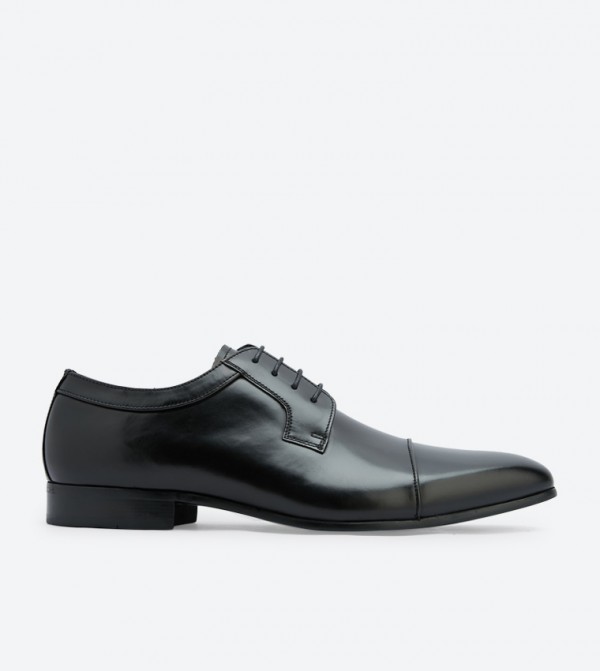 dr martens wingtip black